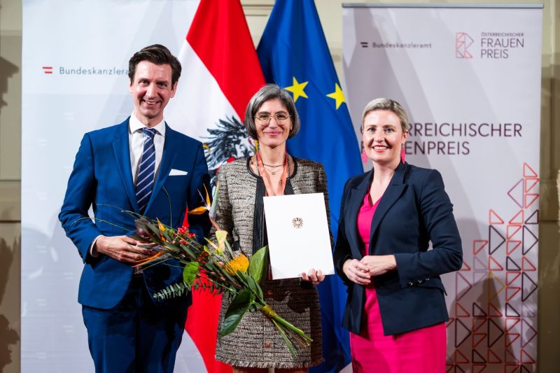 Mona Dür gewinnt bei österreichischen Frauenpreis 2024 Duervation